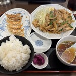 福しん - 26日:生姜焼き定食＋餃子