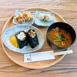 おむすび和 - 和まんぷくセット(ツナマヨと肉そぼろ)