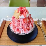 フランフラン ル パティシエ ウエムラ - 濃厚いちごミルクかき氷