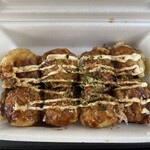 千成家 - 料理写真:ソースマヨたこ焼き〔8個入〕300円(値引80円)