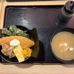 目利きの銀次 - のり弁風得丼、味噌汁付