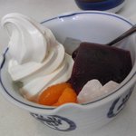 クリームあんみつ