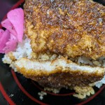 凸凹29ごはん(デコチカ) - 脂身ありのジューシーお肉