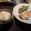 創作 dining 墨 - 左：餃籠包、右手前(白い皿)：長芋の唐揚げ、右奥(白い皿)：自家製イカゴロ味噌チーズ、右上(白い皿)：忘れました