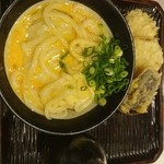 うどん 丸香 - 釜たま 2玉+野菜天ぷら
