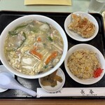 長春 - 料理写真:チャンポンセット、1,230円。