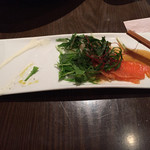 アジクラズ ダイニング - 前菜、スモークサーモンと⁇だっけ⁇