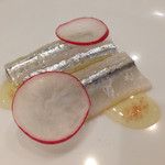 Variante - 鰆のカルパッチョ フランボワーズビネガー風味