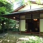 旧古河庭園 洋館　喫茶室 - 新緑の茶席です！