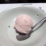 ふじや旅館 - ４月の夕食（桜あいす)