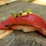 築地すし好 JIN仁 - かつお（ショウガ乗せ）