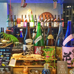 Surugaya Kahei - 店内には日本酒がズラリ