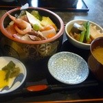 Sushi Kaiseki Kaduma - 日替わり海鮮丼（ランチ）