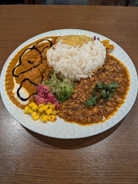 間借りカレー シモカワスパイス - 新宿西口/カレー | 食べログ