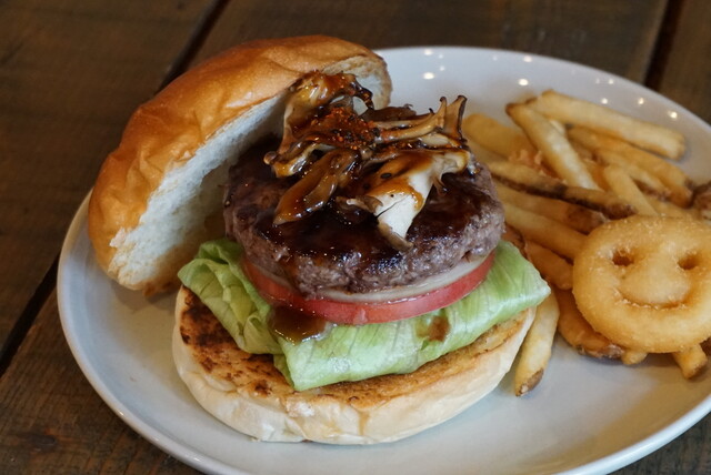 GEORGE'S BARger