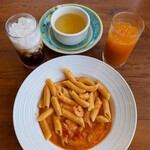 イタリア食堂 オリーブの丘 - 料理写真:ペンネ 海老のビスククリームソース