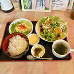 ふくくるしょくどう - 料理写真:油淋鶏定食