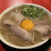 麺家 ぶらっくぴっぐ - 生卵入りラーメン900円2026/08