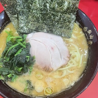 ラーメン 杉田家_0