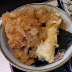 유데타로 모츠지로 후쿠이 다네이케점 - 노리벤(흰살 생선 튀김)