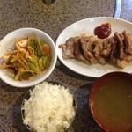 豚豚豚 - 豚カルビ定食　８００円