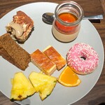 TRATTORIA CREATTA KARUIZAWA - ビュッフェのデザート色々