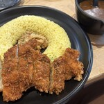 つぼやきカレー キートン - チキンカツカレー　納豆トッピング