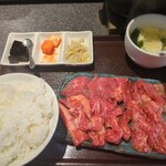 Sumibi Yakiniku Bandai - カルビの定食