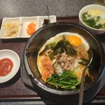 Sumibi Yakiniku Bandai - 石焼きビビンバ