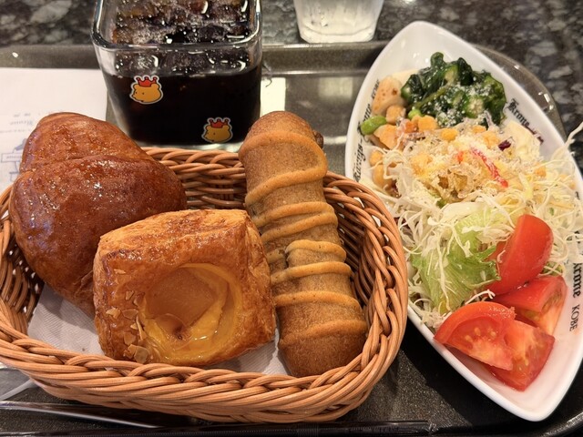 ケーニヒスクローネ くまポチ邸 - 旧居留地・大丸前/ケーキ | 食べログ
