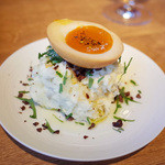 Wineshop & Diner FUJIMARU - 燻製たまごとローストカカオのポテトサラダ(600円)