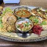 ビリヤニ パニック - 料理写真:骨付きチキンビリヤニ & 鯖ビリヤニ 合盛り
