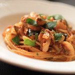 イル・クッチョロ - 「スパゲッティ生ハムミンチとお野菜（玉葱・ズッキーニ）のピリ辛ソース」