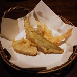 蕎麦懐石 無庵 - 天ぷら：ワカサギ、はす、芝海老