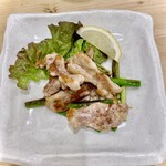 広島お好み焼き 鉄板焼き げんや - セセリとニンニクの芽焼き