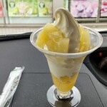 ミニストップ - 料理写真:香る洋梨パフェ(540円税込)