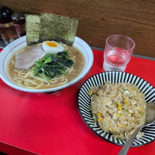 豚八家_0