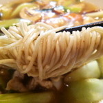 中国飯店 富麗華 - 五目タンメンの麺 2015.5