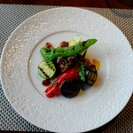 タマヤ - 豚肉(山椒の実と干しブドウが素晴らしいバランス)