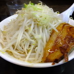 Rokugousha - 麓郷みそ バラ 細ちぢれ麺