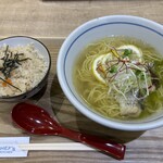 シェフズキッチン - 料理写真:鯛ラーメンセット　鯛のご飯