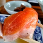 さんずろ家 - 稚魚から丁寧に養殖された大槌サーモン！（ギンザケ）程よい脂と濃厚な味はマグロより美味い！と感じた