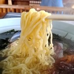 さんずろ家 - 釜石ラーメンに近い細ちぢれ麺！潮スープが良く絡む。