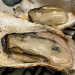 焼がきの はやし - 焼き牡蠣のアップ