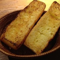 ガーリックトースト