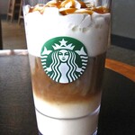 スターバックス・コーヒー - ドリンク写真:キャラメル マキアート（アイス・グランデ・ホイップ追加）