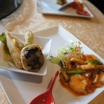 中国料理 香虎 - 海老のチリソース　野菜の天ぷらと共に
