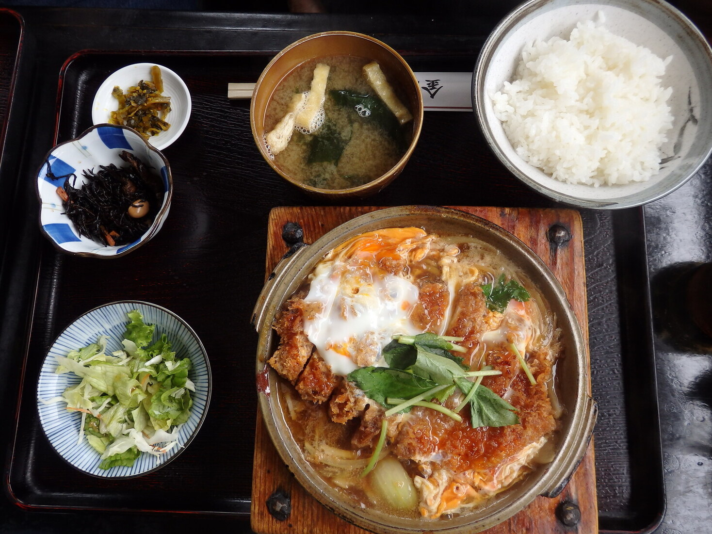 金 鳳 食堂
