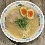 博多ラーメン はかたや - 料理写真:ラーメン 290円(税込)