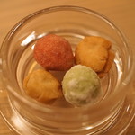 京懐石 吉泉 - お干菓子　（おかき）　(2015/04)